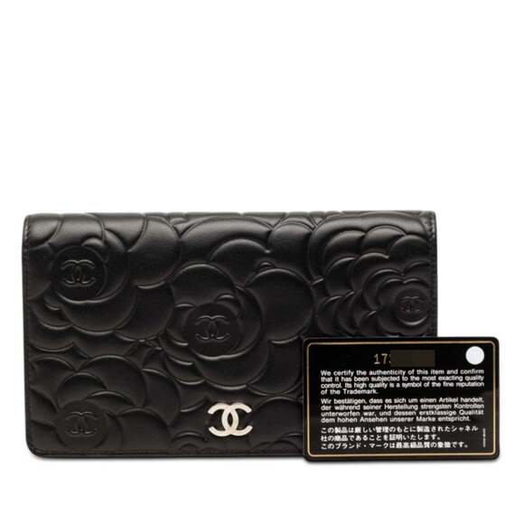 CHANEL Authentic Black Lambskin Leather Logo Wallet - Picture 7 of 7